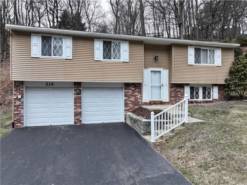 215 Hillendale Rd, Pittsburgh, PA, 15237-1803 | Card Image