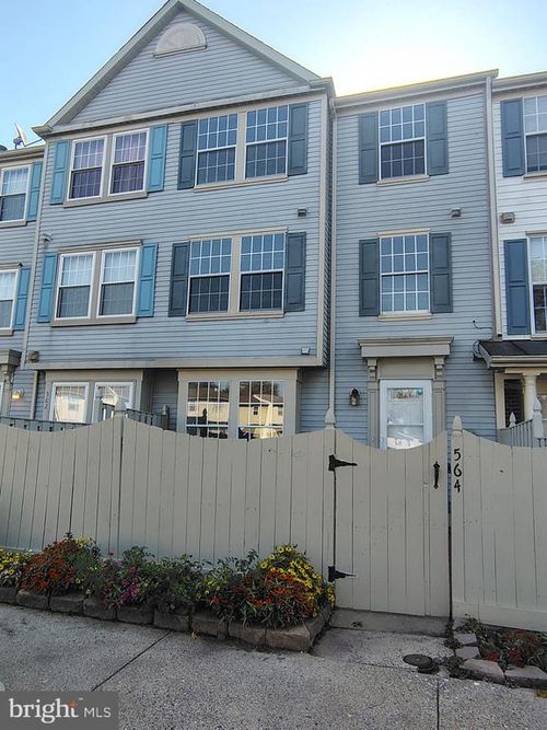 564 Hollyberry Way, FREDERICK, MD, 21703-6216 | Card Image