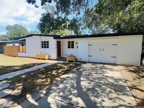 338 Brettonwood Dr, San Antonio, TX, 78218-4208 | Card Image