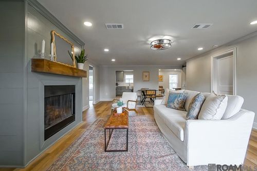 40008 Highway 621, Gonzales, LA, 70737-6387 | Card Image