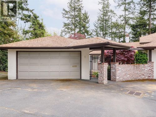 1-4631 Lochside Drive, Saanich, BC, V8Y2S9 | Card Image