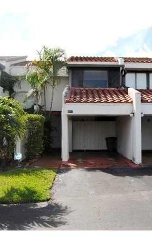 121-6557 Racquet Club Dr, Lauderhill, FL, 33319-1831 | Card Image