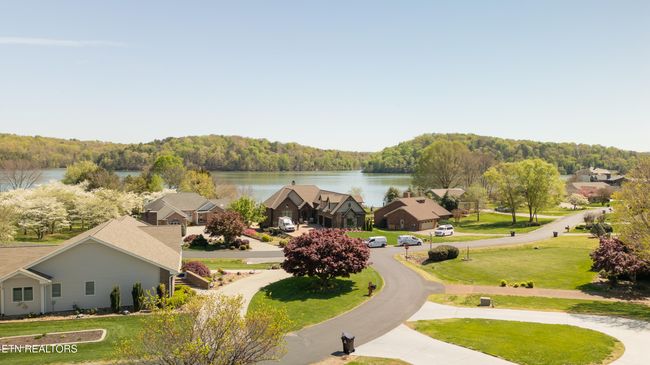 304 Chuniloti Cir, House other with 3 bedrooms, 3 bathrooms and null parking in Loudon TN | Image 13