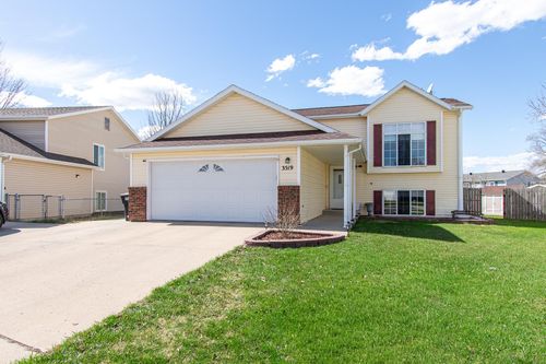 3519 30th St S, Fargo, ND, 58104-8880 | Card Image