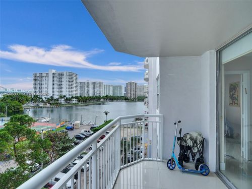 502-18061 Biscayne Boulevard, Aventura, FL, 33160 | Card Image