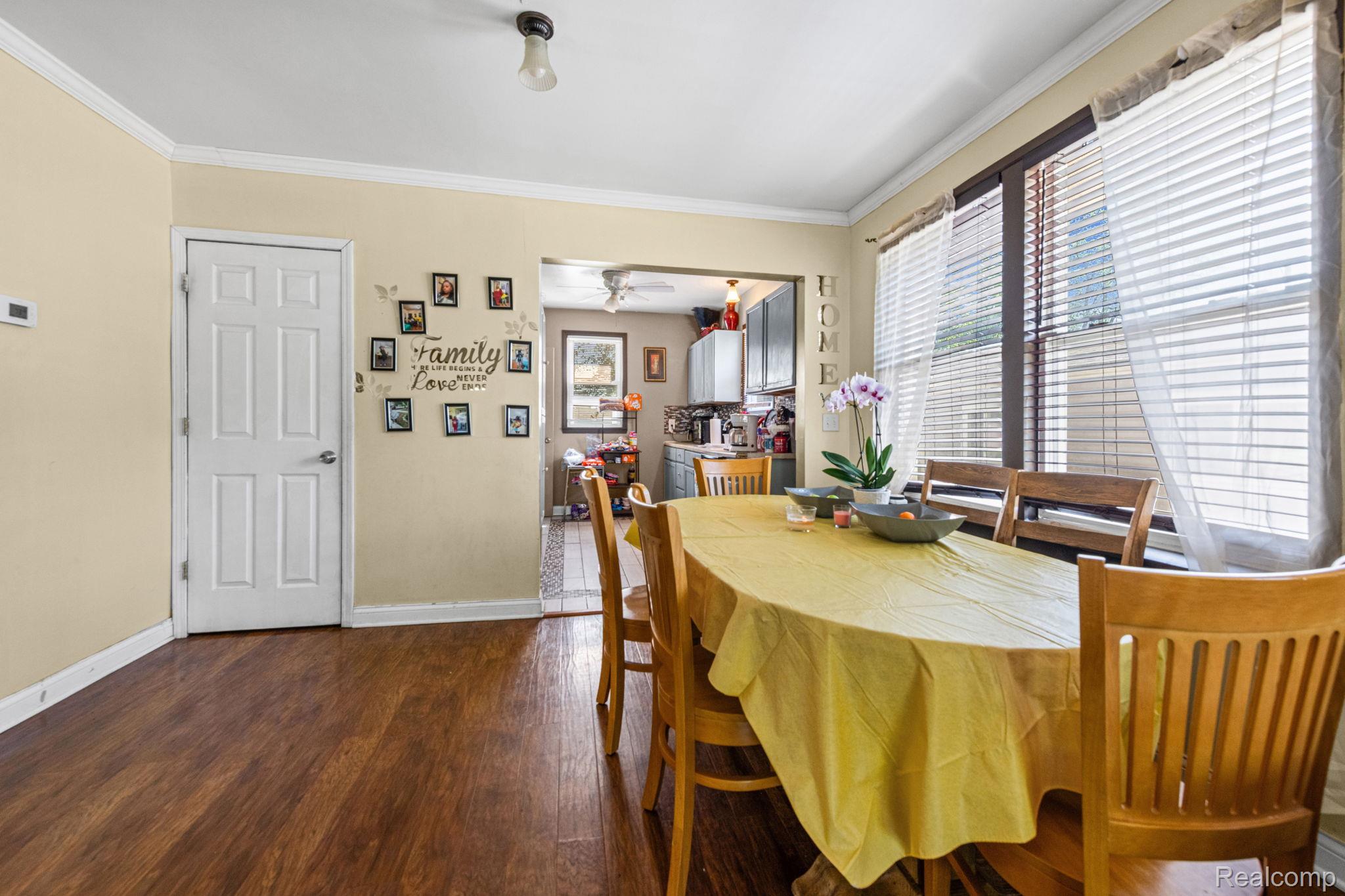 Residential in Lincoln Park 5