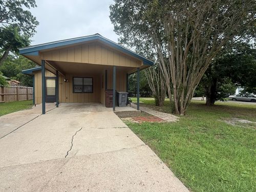 703 San Saba Street, Lockhart, TX, 78644 | Card Image