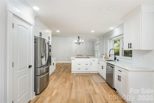 4501 Brookwood Rd, Charlotte, NC, 28215-8730 | Card Image