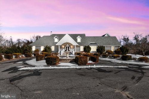 8071 Windsor Dr, King George, VA, 22485-5210 | Card Image