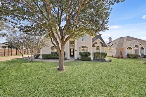 910 Vanguard St, Lakeway, TX, 78734-5129 | Card Image