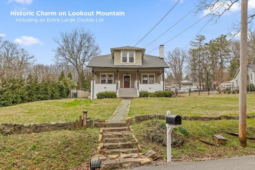 610 W Sunset Rd, Lookout Mountain, TN, 37350-1303 | Card Image