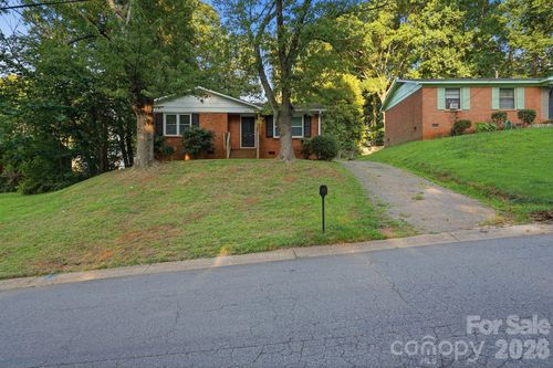 6805 Deanwood Pl, Charlotte, NC, 28217-3403 | Card Image