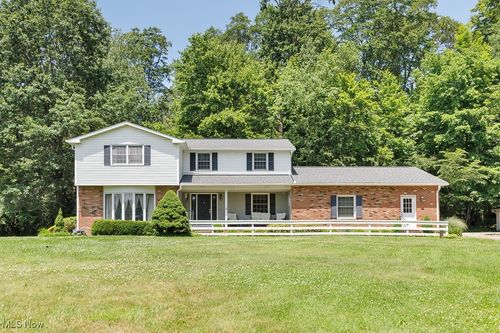9502 Winchester, Chesterland, OH, 44026 | Card Image