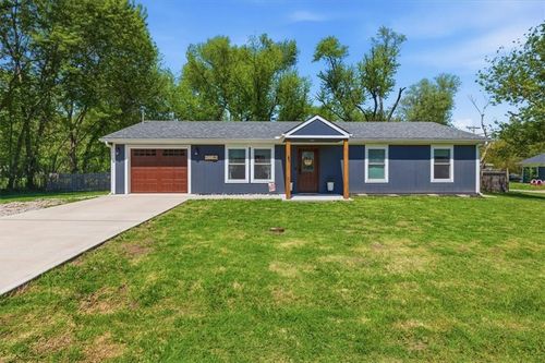 402 W Mill St, Strasburg, MO, 64090-7814 | Card Image