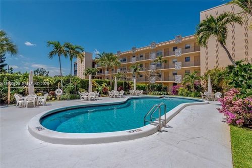 326-2145 Pierce St, Hollywood, FL, 33020-7402 | Card Image