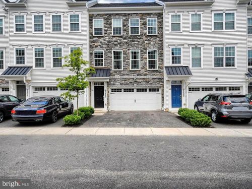 2207 Evin Dr, WARRINGTON, PA, 18976-3032 | Card Image