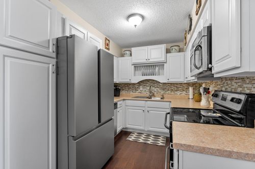 apt-306-1150 Dellwood St S, Cambridge, MN, 55008-2135 | Card Image