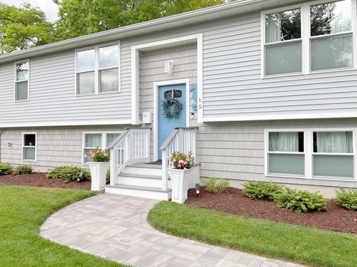 15 Grove St, Fairhaven, MA, 02719-1732 | Card Image