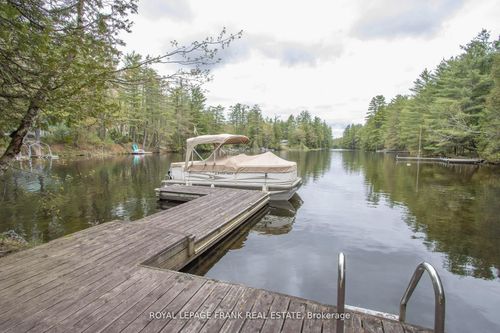 1070 Towering Oaks Dr, Norland, ON, K0M2L0 | Card Image
