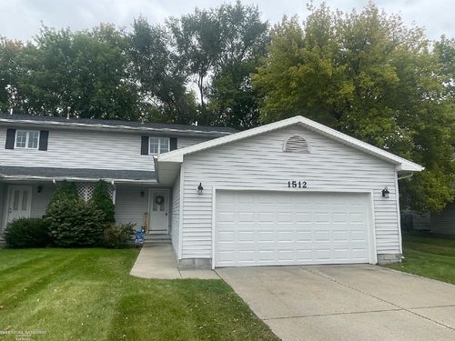 1512 E Gaylord St, Mt Pleasant, MI, 48858-3632 | Card Image