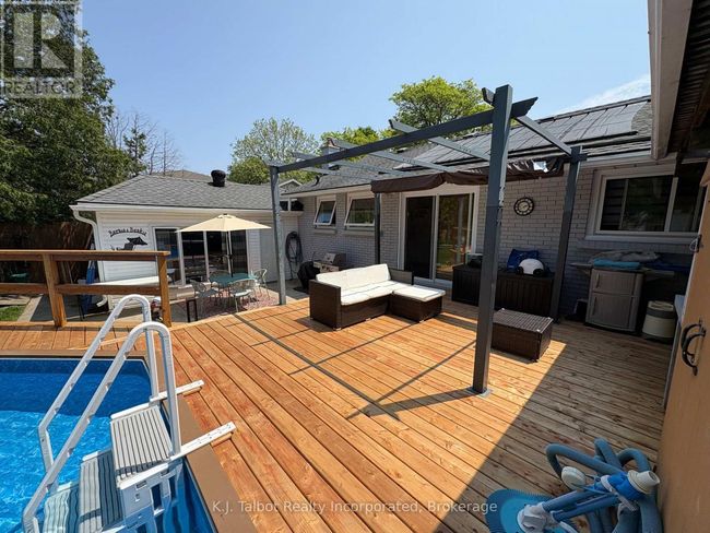 202 Bennett St W, House other with 3 bedrooms, 3 bathrooms and 4 parking in Goderich ON | Image 30