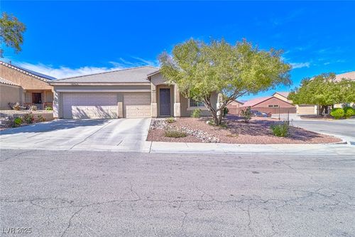 324 Moonlight Glow Ave, North Las Vegas, NV, 89032-1215 | Card Image