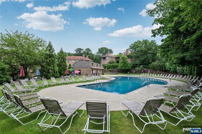 181 Long Hill Rd, House attached with 1 bedrooms, 2 bathrooms and null parking in Little Falls NJ | Image 24