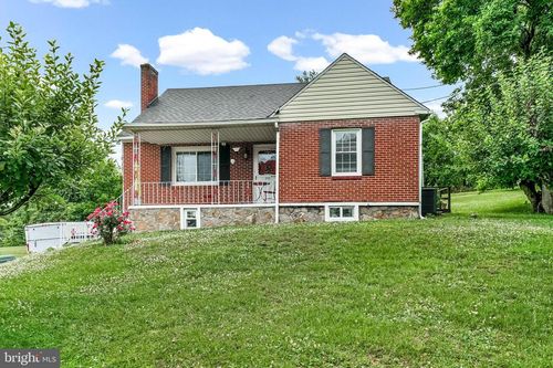 253 N Guernsey Rd, WEST GROVE, PA, 19390-1028 | Card Image