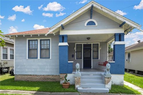 516 Monroe St, Gretna, LA, 70053-2047 | Card Image