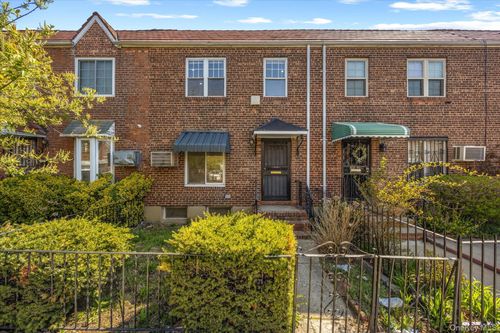 102-39 183 Place, New York, NY, 11423 | Card Image