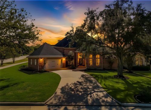 100 April Waters Dr N, Montgomery, TX, 77356-5886 | Card Image