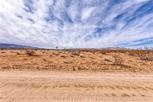 147 Little Road, Joshua Tree, CA, 92252 | Card Image