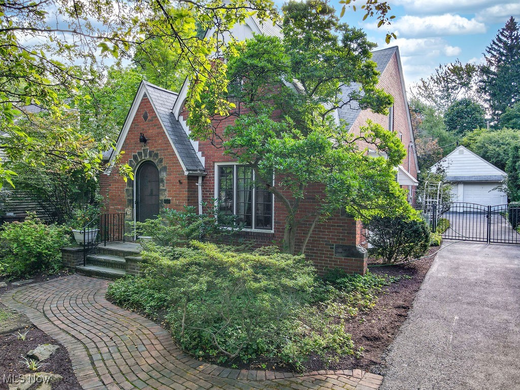 Englewood Rd, Cleveland, OH 44121