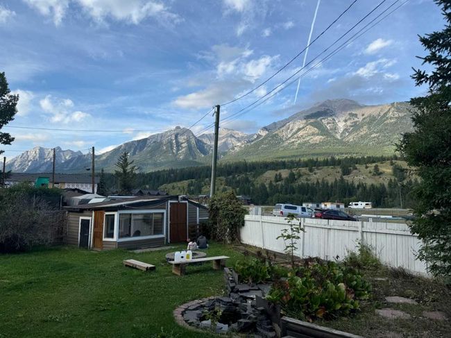 1306 1 Ave, House other with 4 bedrooms, 2 bathrooms and 4 parking in Canmore AB | Image 45