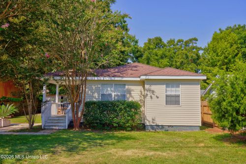 106 Thompson Dr, Long Beach, MS, 39560-6240 | Card Image