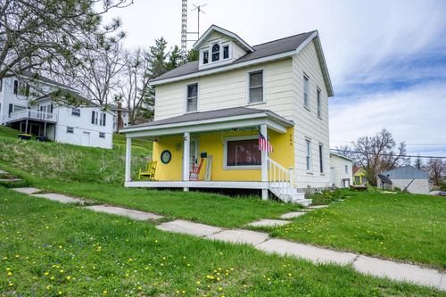 203 Franklin St, ELROY, WI, 53929-1220 | Card Image