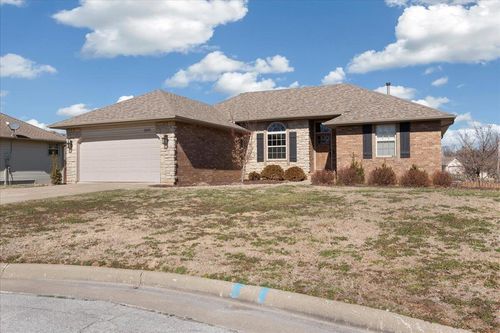 3229 W Mcclernon Street, Springfield, MO, 65803 | Card Image