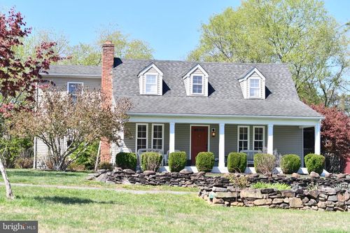 8446 Turnbull Rd, WARRENTON, VA, 20186-8544 | Card Image
