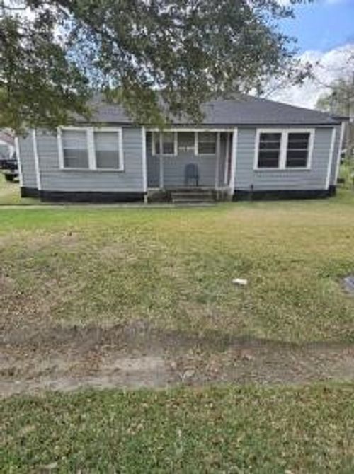 1655 Prairie St, Beaumont, TX, 77701-8235 | Card Image