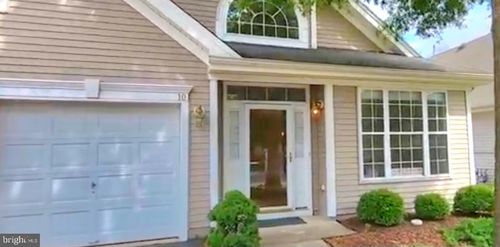 10 Honeyflower Dr, Bordentwn Twp, NJ, 08620 | Card Image