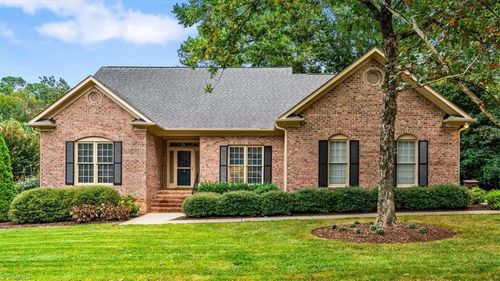 6 Roundtree Ct, Greensboro, NC, 27410-5500 | Card Image