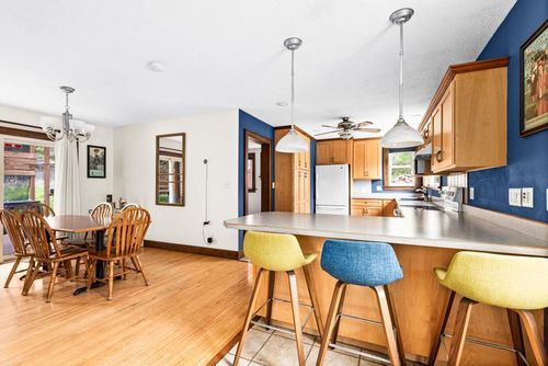 4031 Regent St, Duluth, MN, 55804-2164 | Card Image