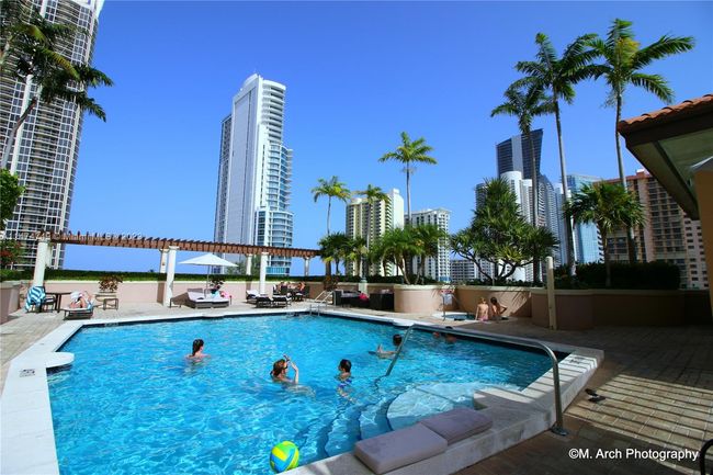 APT-906 - 17555 Atlantic Blvd, Condo with 2 bedrooms, 2 bathrooms and null parking in Sunny Isles Beach FL | Image 36