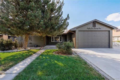 8225 W 19th Ave, Lakewood, CO, 80214-5916 | Card Image