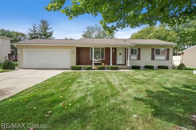 7388 Ponderosa Drive, Home with 3 bedrooms, 1 bathrooms and null parking in Swartz Creek MI | Image 1