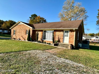 707 North Avenue, House other with 3 bedrooms, 2 bathrooms and 1 parking in Henderson TN | Image 2