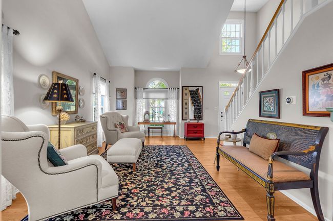 LIVING ROOM | Image 11