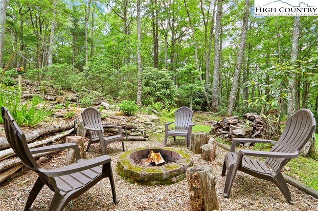 157 Twisted Laurel Ln, House other with 3 bedrooms, 2 bathrooms and null parking in Blowing Rock NC | Image 20