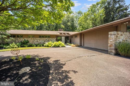 1255 Valley Hill Trl, Churchville, PA, 18966-4613 | Card Image