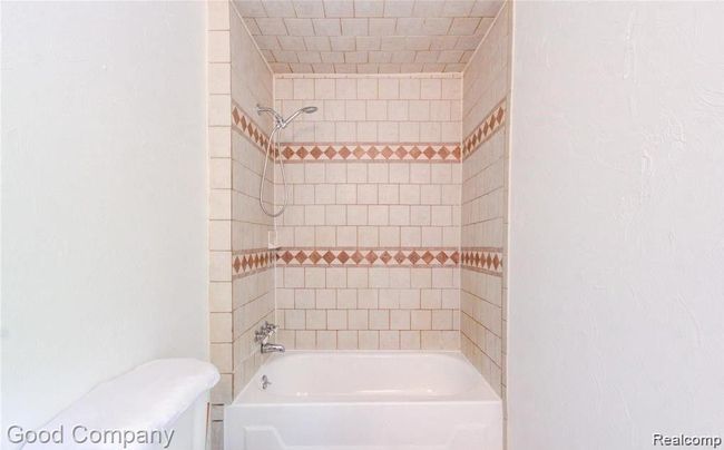 BATH.jpg | Image 10